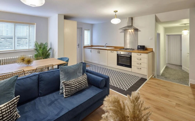 Host Stay Tides in Whitby