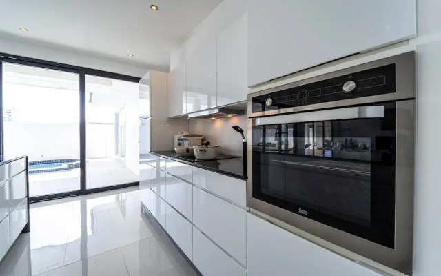 Modern Large 2 Bedroom Pool Villa - PV2