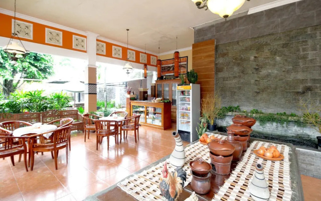 Airy Dimoro Batanghari Blitar