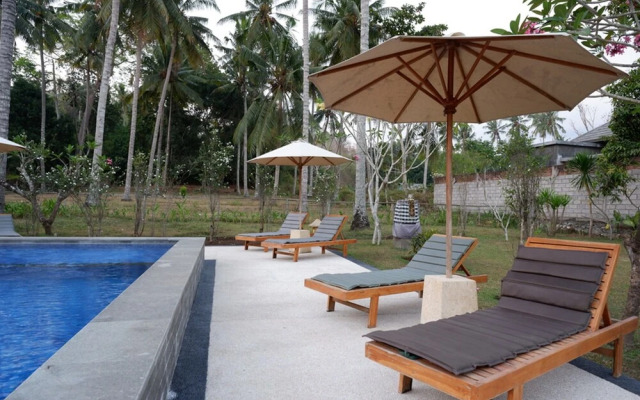 Reddoorz Plus Near Pantai Melase Lombok
