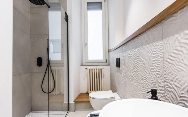 Agata Apartment With Balcony by Wonderful Italy