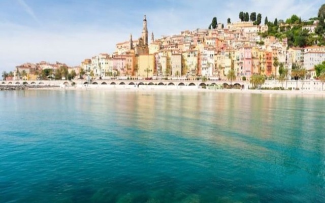 Cannes, Relaxation and Comfort Just a Stones Throw From La Croisette, Beaches, Restaurants