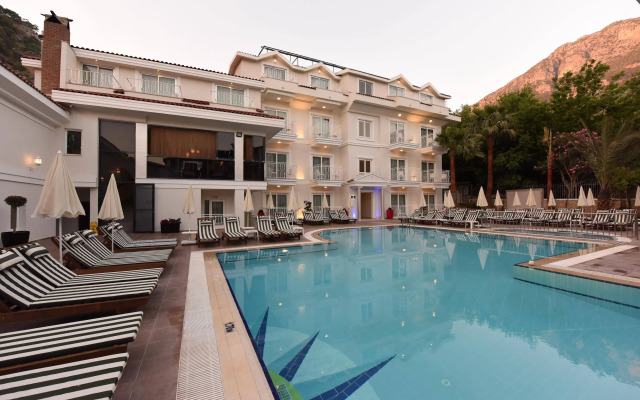 Montebello Deluxe