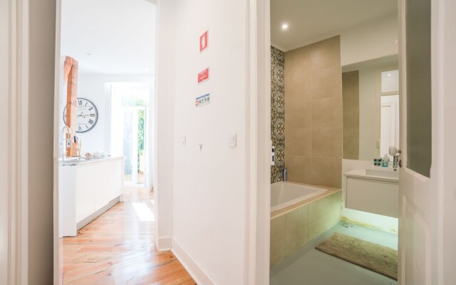 New Flat with Patio And Barbecue