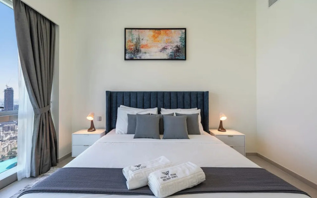 Skyline Serenity -Burj Khalifa View 3905