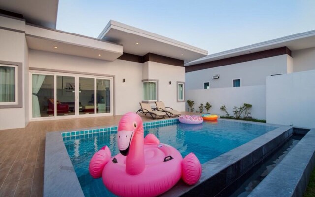 White Rose Pool Villa Hun Hin