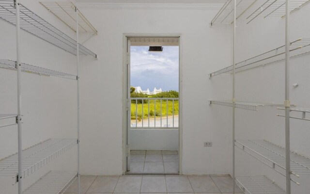 4BR 4BA Villa w Private Pool Eagle Palm Beach