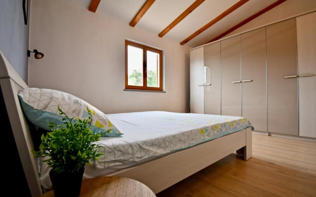 Relaxing holiday house with terrace sea view
