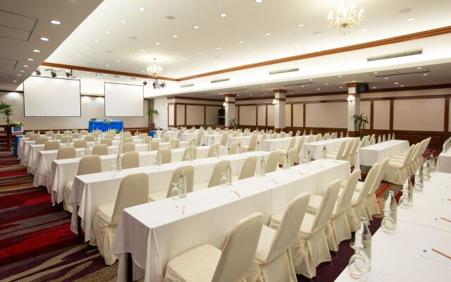 Centara Life Hotel Mae Sot