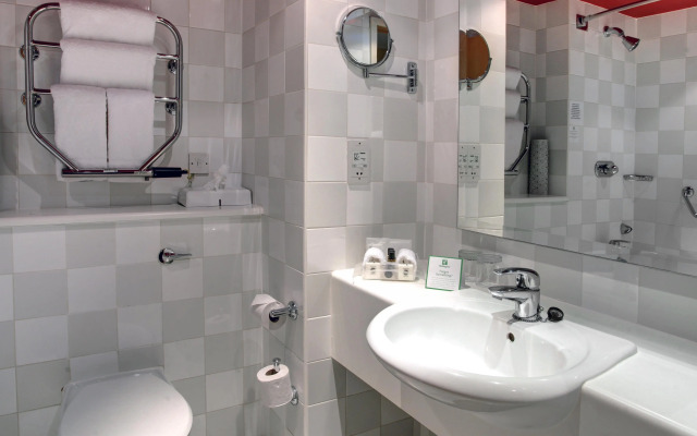 Holiday Inn Aylesbury by IHG