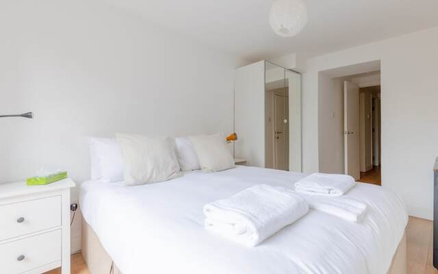 Homely 2BD Flat W/private Patio Near Maida Vale!