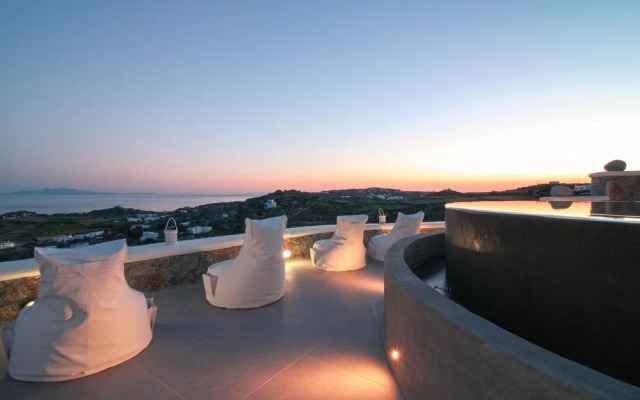 Sea & Stone Residence