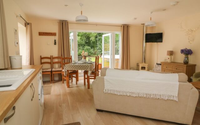 Ty Newydd Bach