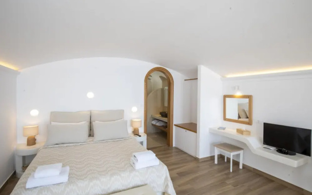 Santorini View Studios-Adults Only