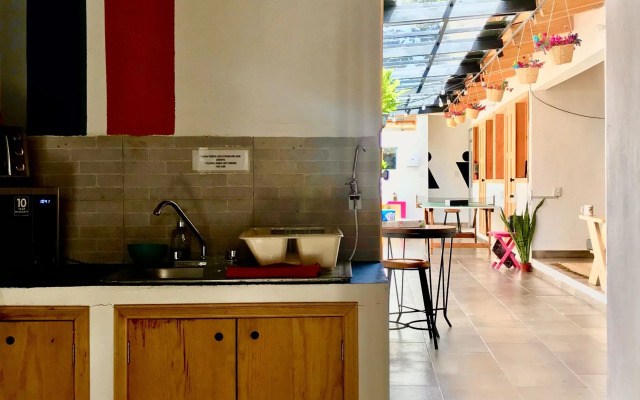 Real 114 Hostal - Hostel