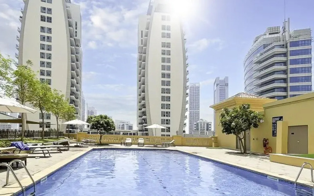 LUX  The JBR Marina View Suite 2
