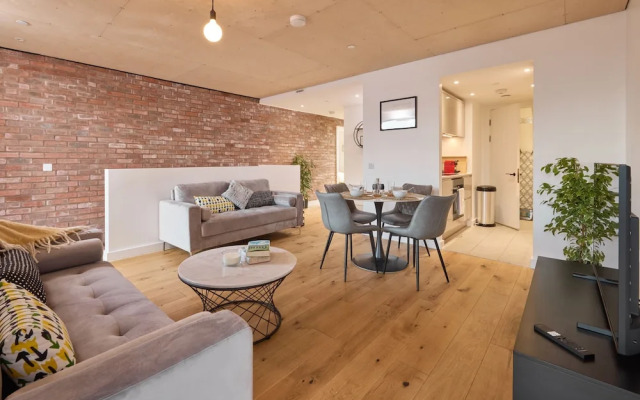 Elegant Two-bedroom Duplex in the Northern Quarter