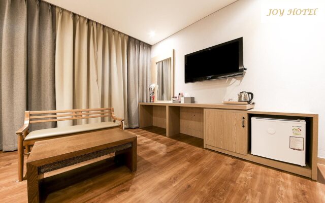 Joy Hotel