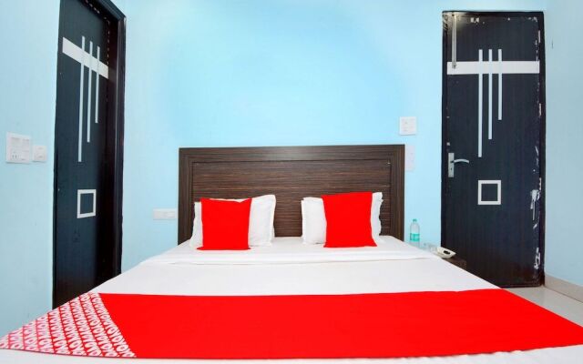 OYO 37809 Hotel Royal Lifestyle