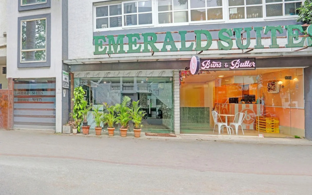 Fabhotel Emerald Suites