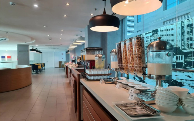 Holiday Inn Express & Suites Johor Bahru by IHG