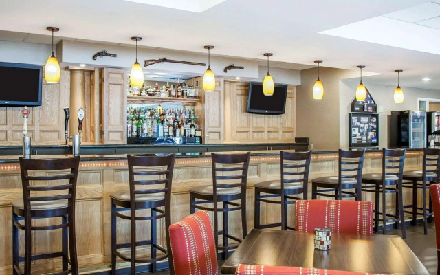 Comfort Inn & Suites Sturbridge - Brimfield