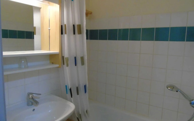 Lou Services Apartment CB25 LSI 001