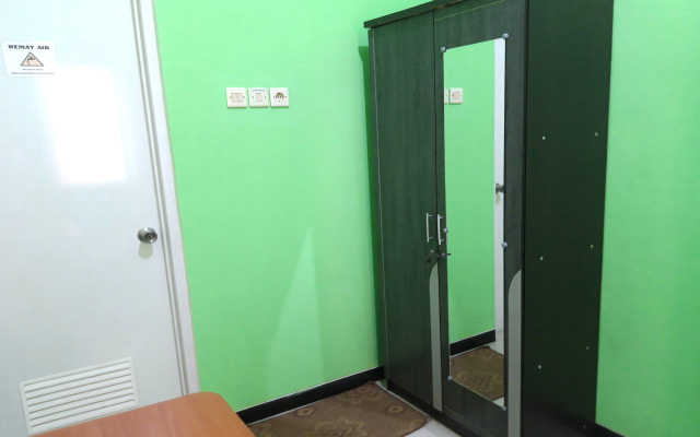 OYO 1815 Gatsu Residence