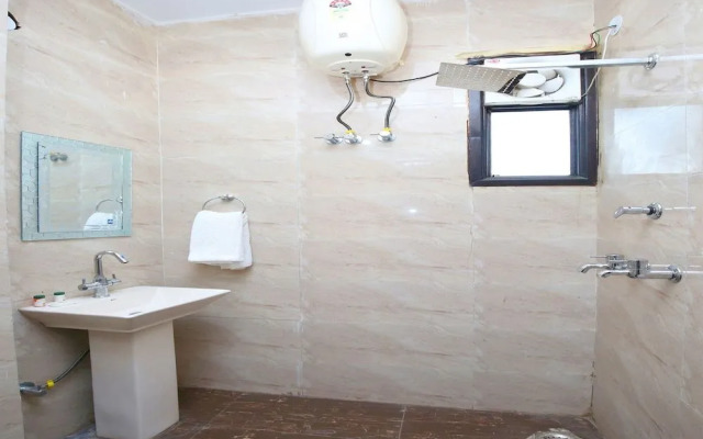 OYO 14157 RS Hotel & Restaurant