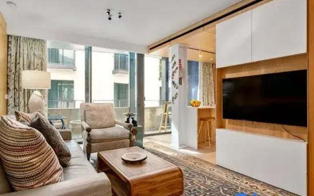 Rooftop Jacuzzi Penthouse at Savoy Insular