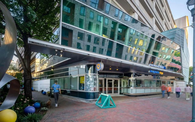 Hilton Garden Inn Bethesda Downtown