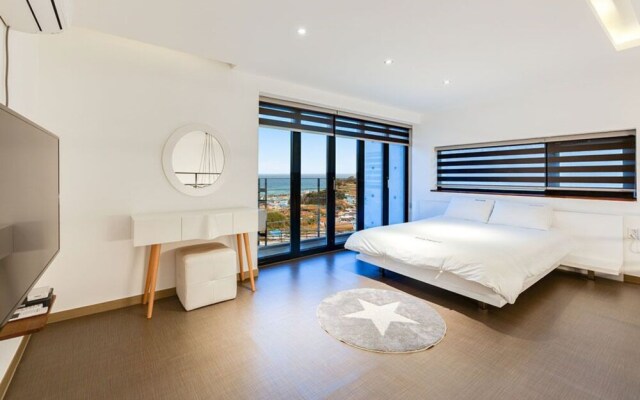 Uljin Beatrice Pool Villa