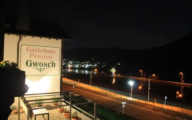 Pension-Ferienwohnungen-Ferienhaus Gwosch
