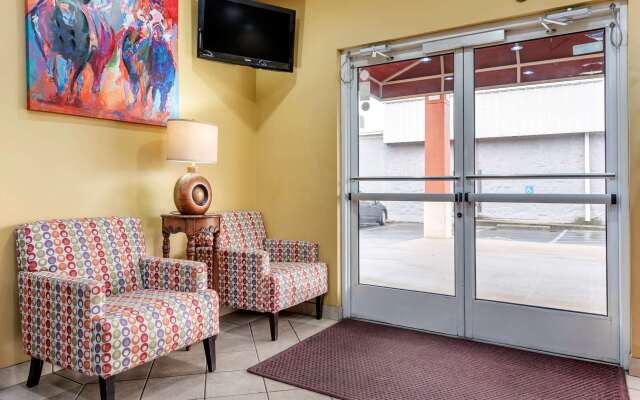 Econo Lodge Louisville Airport