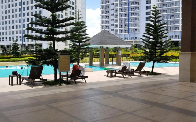 Wind Residences by SMCo