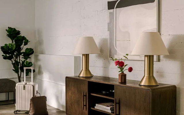 Sonder by Marriott Bonvoy The Winfield Apartments Downtown LA