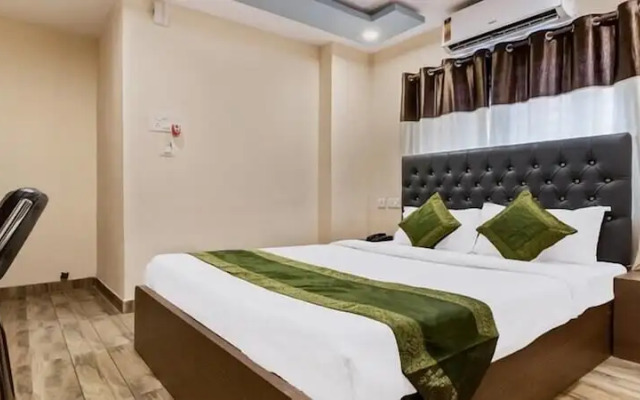 Treebo Trend Royal Crowne