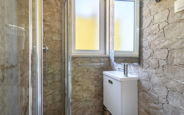 JOIVY Cosy 1-Bed Flat W/Seaview In Alfama