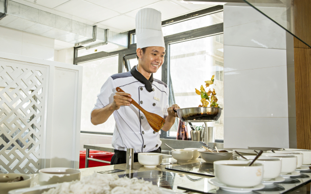 Paris Deli Danang Beach Hotel