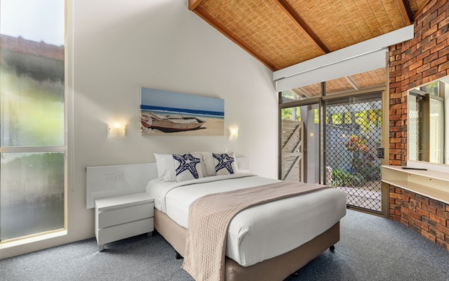 Nautilus Beach Resort by Charlesworth — 2-star hotel in Sapphire Beach