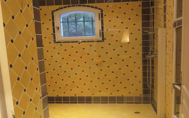 Plush Villa in Cavalaire-sur-Mer with Private Pool