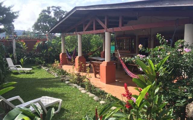 Spanish by the River - Boquete - Hostel