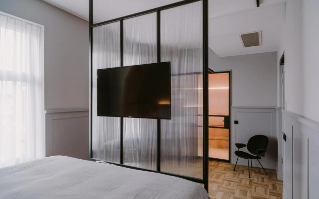 Supernova Hotel