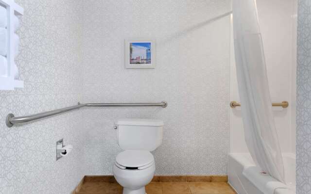 Comfort Inn & Suites Toledo North