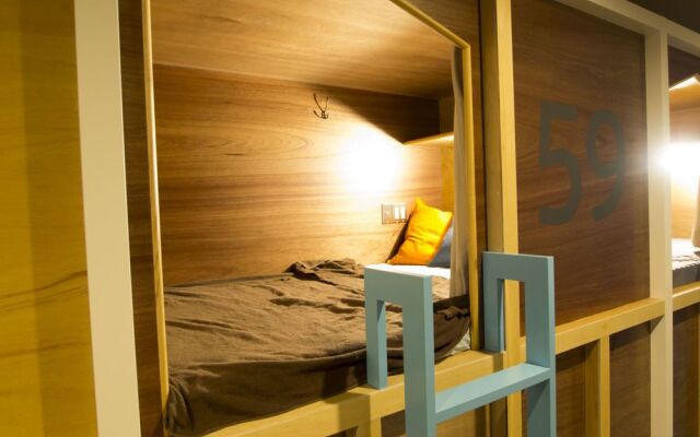 Comics & CapsuleHotel COMICAP kyotoshinkyogoku