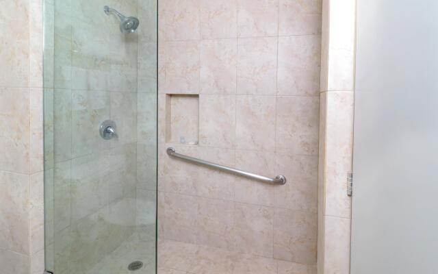 Holiday Inn Express Piedras Negras by IHG