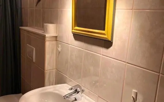 Beautiful 8 Bed Apartment in Hallenberg