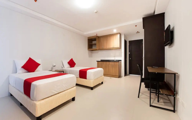 OYO 533 Amina Plaza
