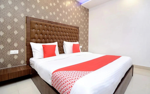 Collection O Hotel Platinum Inn And Suites