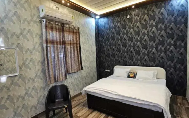 Vinayak Guest House